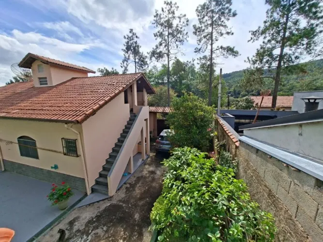 Casa com 3 dormitórios à venda, 206 m² por R$ 750.000 - Clube de Campo - Itatiba/SP