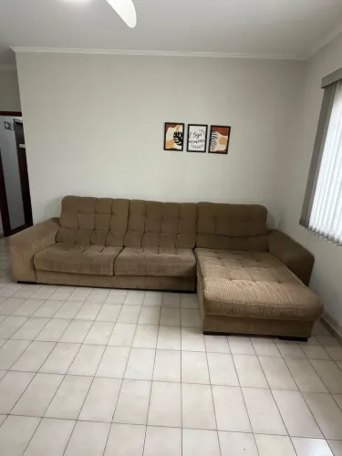 Sofá retrátil em ótimo estado