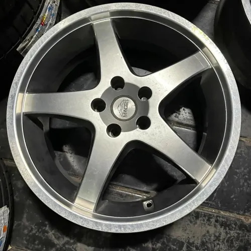 Rodas Aro 18 5x110 Mangels Driver Tala 8 ET45 Novas > Raridade <