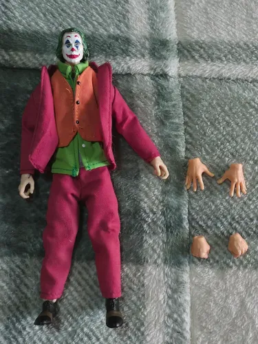 Boneco Coringa articulado vilão do batman