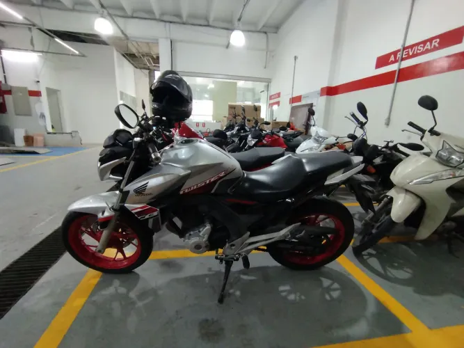 Honda CB 250f Twister 2021 