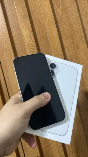 iPhone 16 256gb branco - 1 mês de uso c/nota