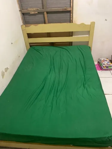 Cama de casal com colchão