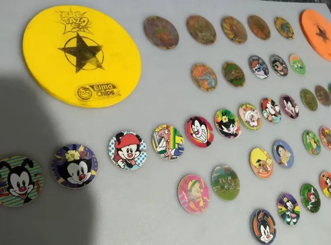 Tazos Animaniacs e Lonney Tunes Elma Chips com Tape Tazos