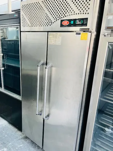 Refrigerador inox Cozil 02 portas vertical