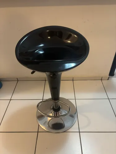 Banqueta alta giratória