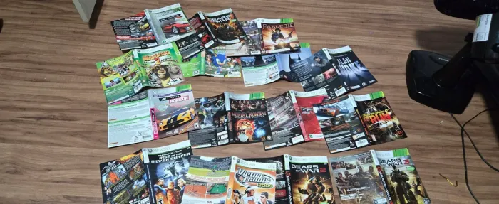 Lote de manuais e encartes xbox 360 usados