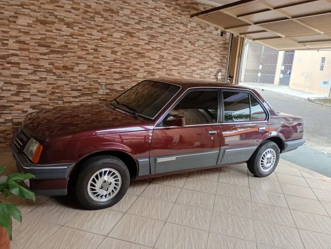 Chevrolet Monza Classic SE 2.0 /mpfi E EFI 2P E 4P 1990