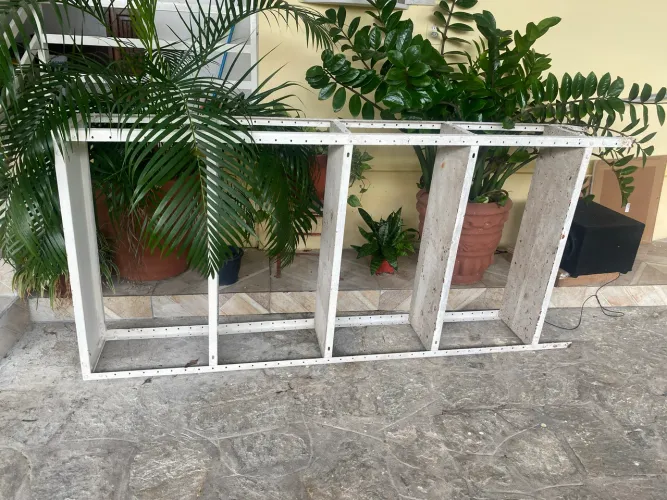 Estante de aço