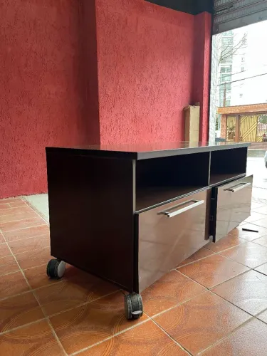 Rack para TV em madeira maciça com 2 gavetões - Excelente estado