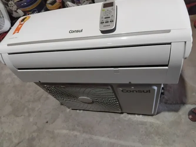 Split Consul inverter 9.000 btus.
