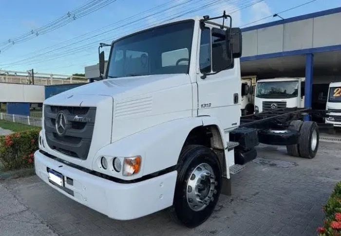 Mercedes Benz 1319 chassi cabine