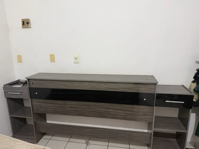 Cabeceira de cama em ótimas condições 