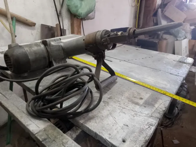 Martelete antigo 220V