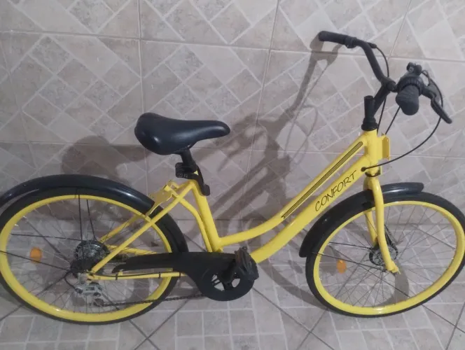 Bicicleta aro 26 perfeito estado e com marcha e pouco uso