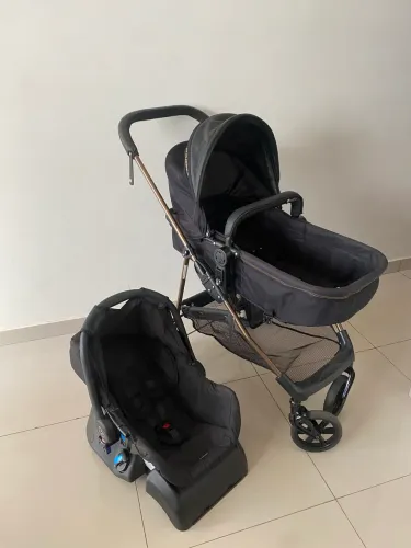 Carrinho Bebê Napoli Trio Galzerano com Bebê Conforto e base para carro 