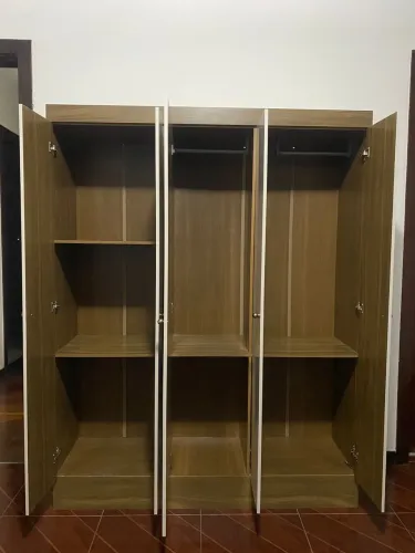 Guarda-roupa semi novo