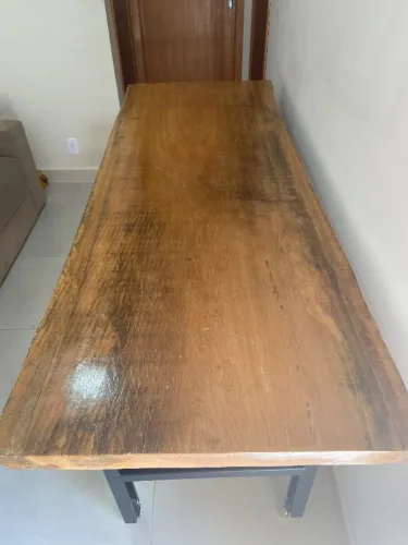 Mesa de Madeira Moderna