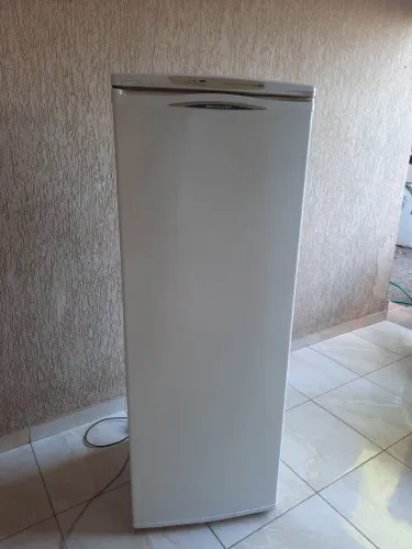 Freezer vertical Brastemp 270 litros Frost Free