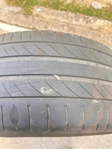Pneu michelin 205/55/17 