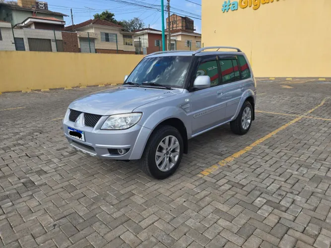 Mitsubishi Pajero TR4 2.0/ 2.0 Flex 16V 4X4 Mec. 2011
