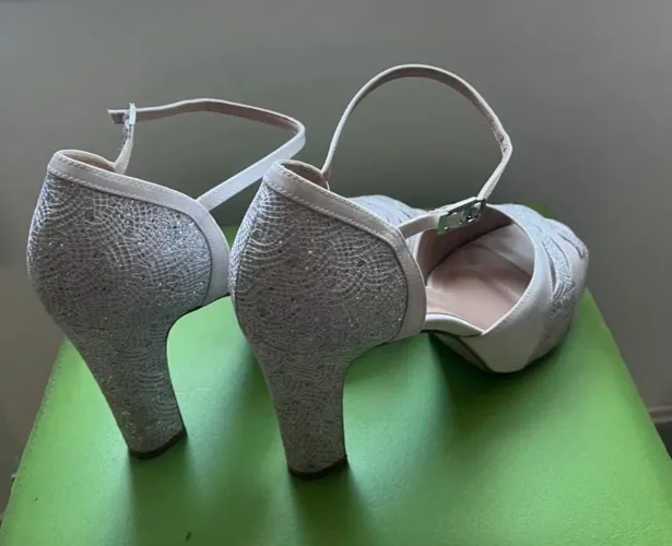 Sapato de festa/ casamento