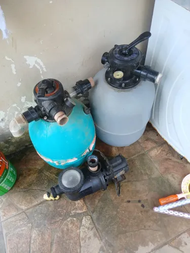 Bomba e filtros de piscina