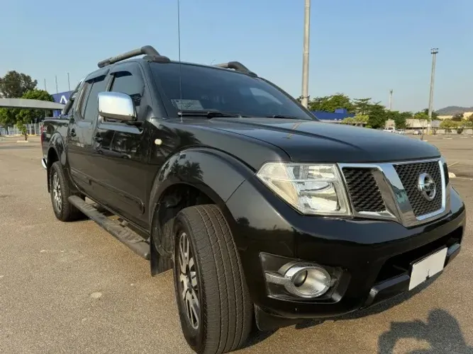 Nissan Frontier SL CD 4X4 2.5tb Diesel AUT 2015