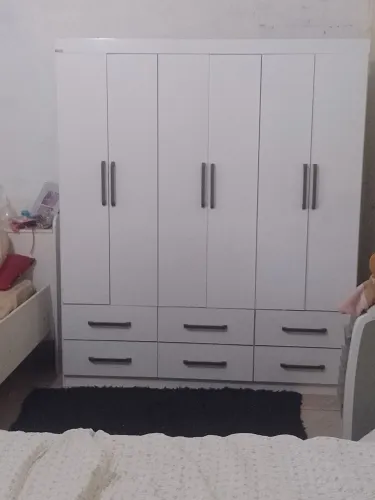 Vende se guarda roupa