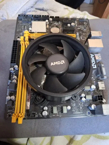 Kit Placa-mãe Biostar A320MH e Processador Ryzen 5 3500X