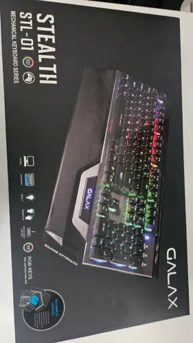 Teclado Gamer Mecânico Galax Stealth-03 Rainbow Switch Azul Cor de teclado Preto Idioma