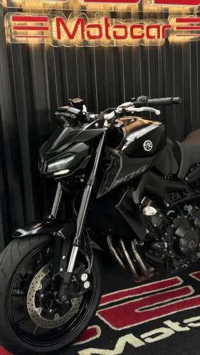 MT 09 black