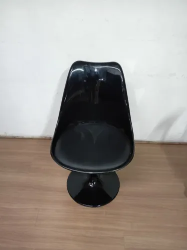 Cadeira Design Saarinen Preta em ABS 
