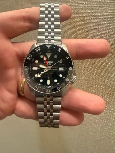 Seiko 5 Sports GMT "Bruce Wayne