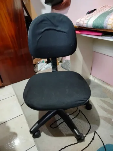 Cadeira escritório usada
