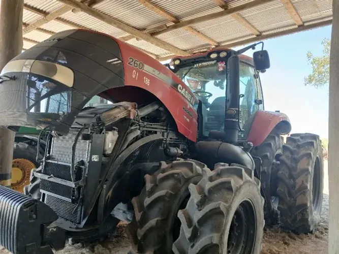 Trator Case Magnum 260