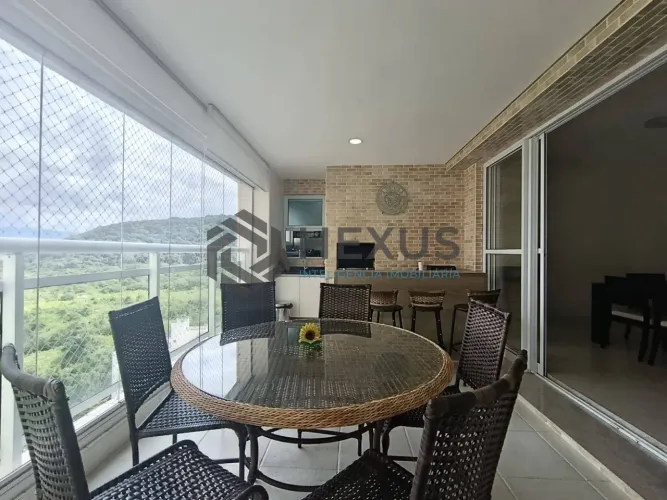 Apartamento com varanda gourmet vista mar e lazer na Praia da Enseada, Guarujá