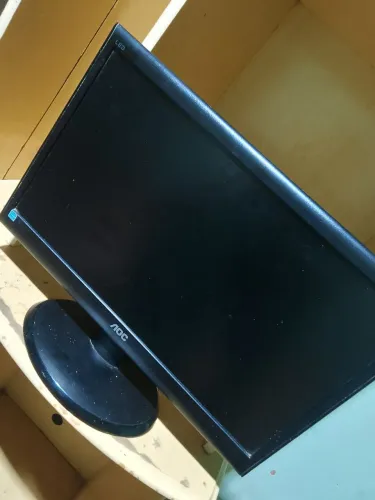 Monitor led AOC 18,5 polegadas (VGA)