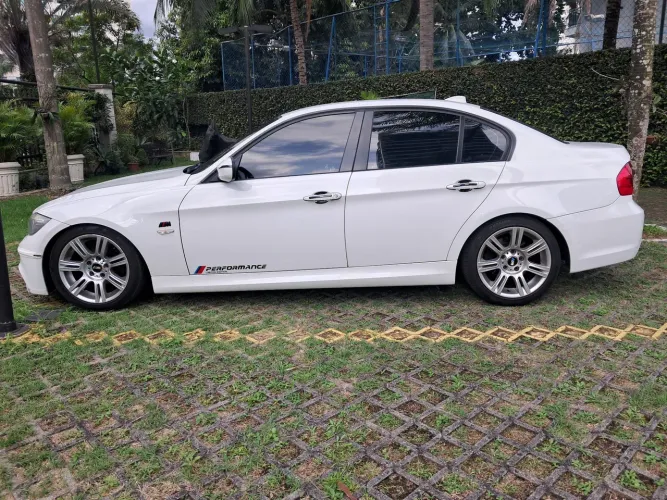 BMW 318I A 2.0 16V 136cv 5P 2012