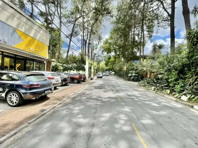 Imóvel para aluguel e venda possui 756 metros quadrados com 1 quarto