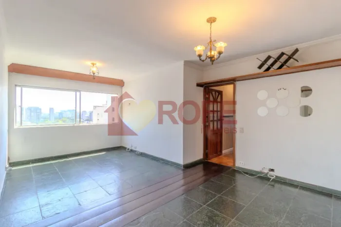 Seu Refúgio no Campo Belo: 81m², 3 Dormitórios e Luz Natural Incrível no Ed. Tulipas!