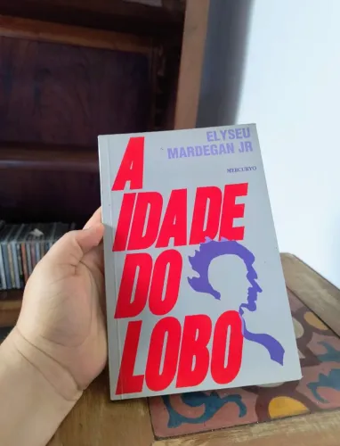 Livro a idade do lobo Elyseu Mardegan Jr biblioteca leitura livros antigo ler casa escrita