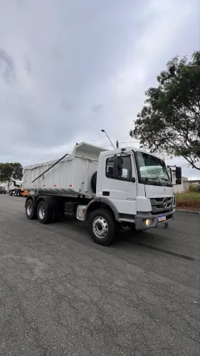 Caçamba truck Atego 2730 - 6x4 - 2016  com 17m3 - 360.000,00