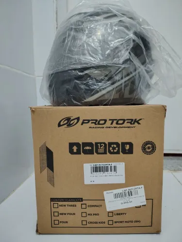 CAPACETE PRO TORK R8