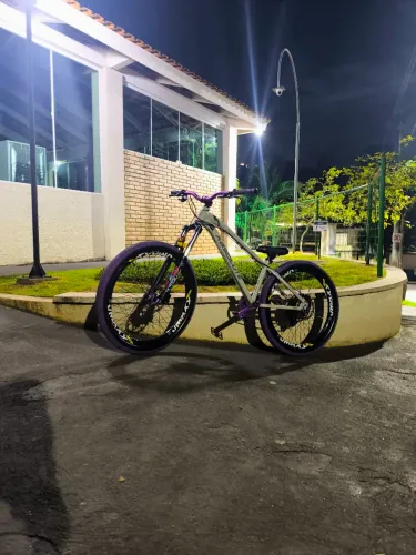 Bicicleta absolute brutos 3