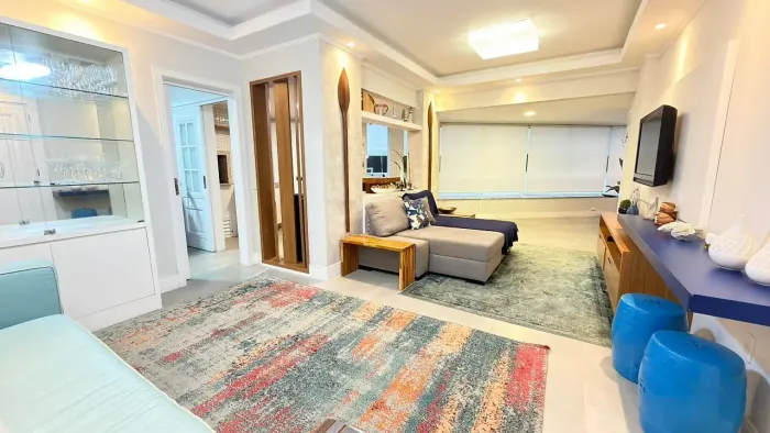 Apartamento 3 Quartos com 1 Suíte e 2 demi-suítes e 118m² - Centro