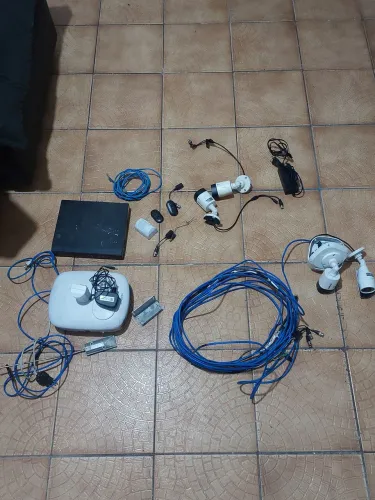 Sistema dr segurança (câmeras e alarme)