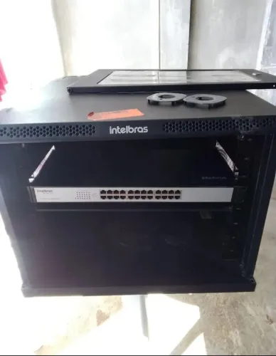 Rack e Swith 24 portas giga