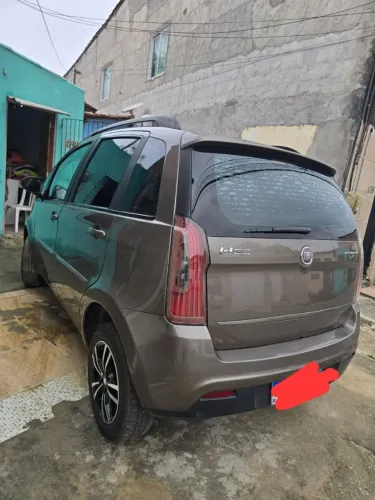 Fiat Idea Attractive 1.4 Fire Flex 8V 5P 2012