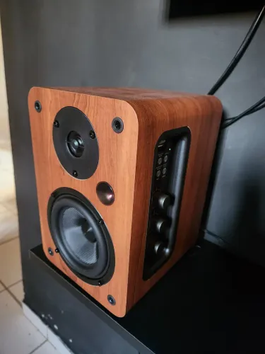 Monitor de áudio Tomate MTS-2056 com 100W de potência praticamente novo